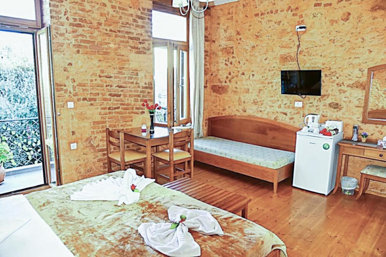 Santrivani Rooms Chania  Eksteriør billede