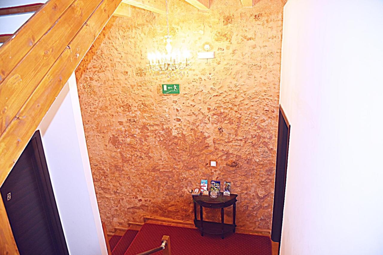 Santrivani Rooms Chania  Eksteriør billede