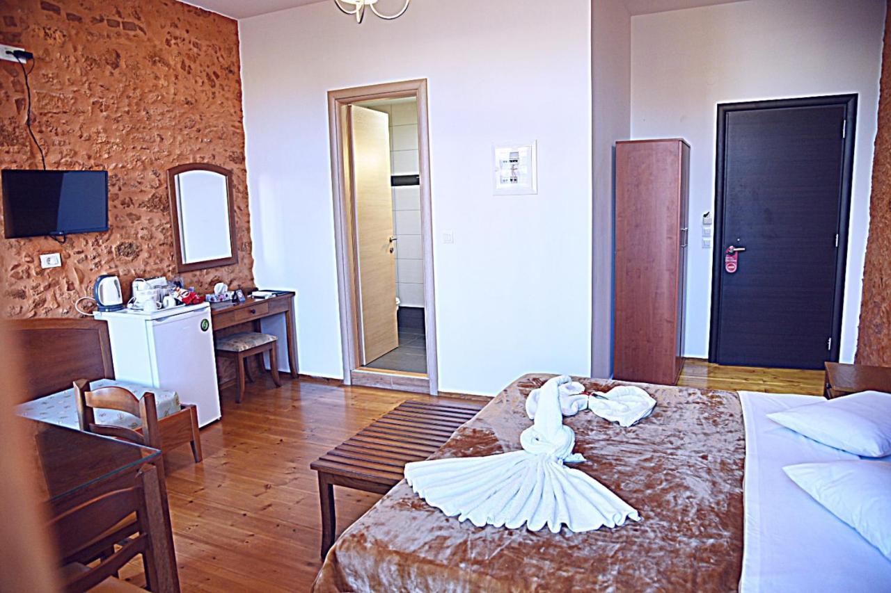 Santrivani Rooms Chania  Eksteriør billede
